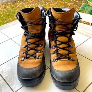 SOLD Danner Gore-Tex Hiking Boots-Tan